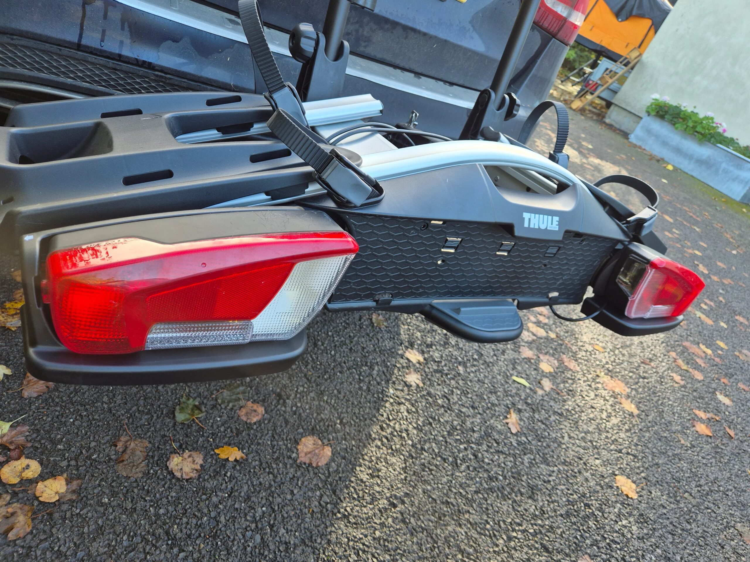Thule VeloCompact 2 - 924021 - Used - Image 11
